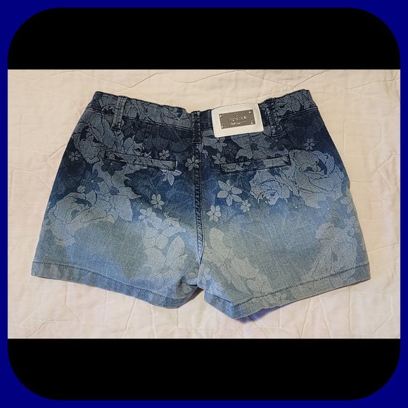 TRISTAN || Stretchy Ombre Blue Floral Shorts - Picture 2 of 6